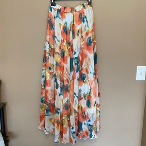 🌸 Floral 🌸 Flowy Maxi Skirt